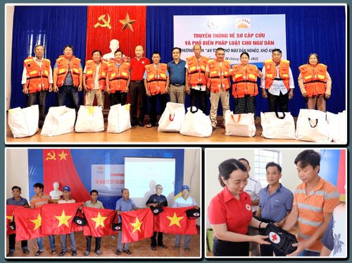 Chương trình “Đồng hành cùng ngư dân” góp phần bảo đảm an toàn cho ngư dân trong mỗi chuyến biển. Ảnh: Hội Chữ thập đỏ thành phố Đà Nẵng