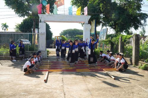 Nhảy sạp là nét văn hóa thu hút nhiều thành viên tham gia