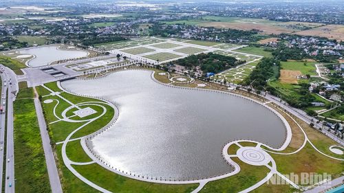 Chùa Phổ Minh nằm trong Quần thể di tích quốc gia đặc biệt Đền Trần - Chùa Phổ Minh.