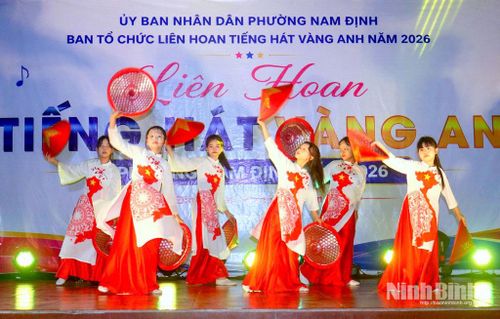 Tiết mục biểu diễn nghệ thuật tham gia liên hoan.