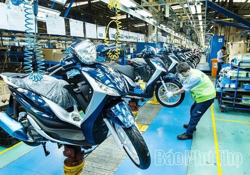 Nhà máy Piaggio Phú Thọ có sự tăng trưởng mạnh mẽ, đóng góp quan trọng cho ngành công nghiệp chế biến, chế tạo đạt mốc tăng 25,18% trong 6 tháng đầu năm.