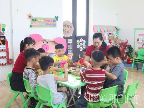 Trường Mầm non Hùng Sơn (xã Lâm Thao) chăm sóc, giáo dục trẻ theo hướng lấy trẻ làm trung tâm.