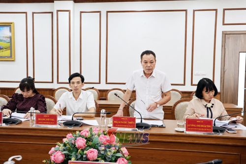 Ủy viên Ủy ban Kiểm tra Tỉnh ủy thảo luận tại Kỳ họp.