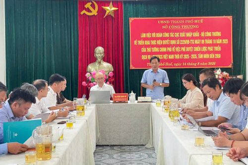 Ông Phan Hùng Sơn - Phó Giám đốc Sở Công Thương thành phố Huế thông tin tại buổi làm việc.