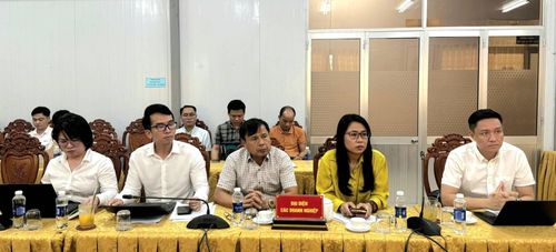 Đại diện các doanh nghiệp.