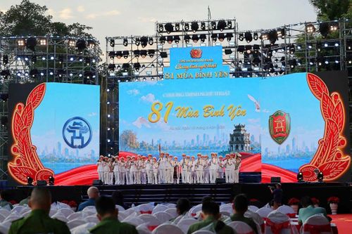 Chương trình nghệ thuật chính luận “81 Mùa Bình Yên” sẽ diễn ra từ 19h30 - 21h00 ngày hôm nay (15/8) tại khu vực Tượng đài Cảm tử