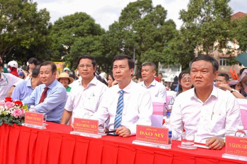 Các đại biểu tham dự chương trình khai trương không gian check-in