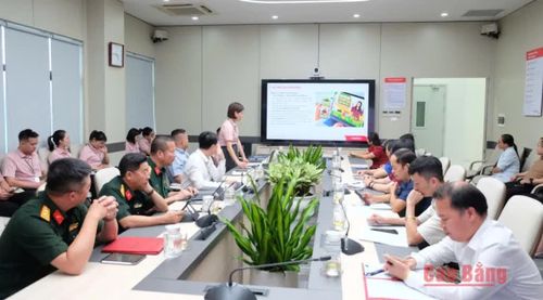 Viettel Cao Bằng giới thiệu các giải pháp chuyển đổi số phù hợp với hoạt động của khu vực kinh tế tập thể, hợp tác xã tỉnh.