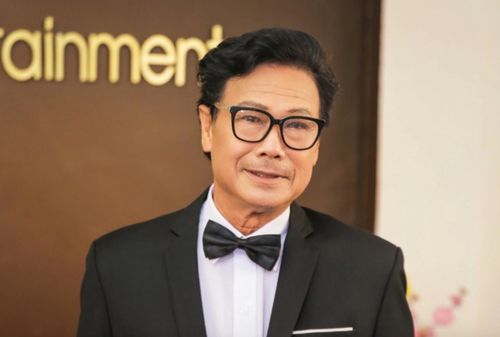 NSƯT Cao Minh mệnh danh là “vua nhạc đỏ”.