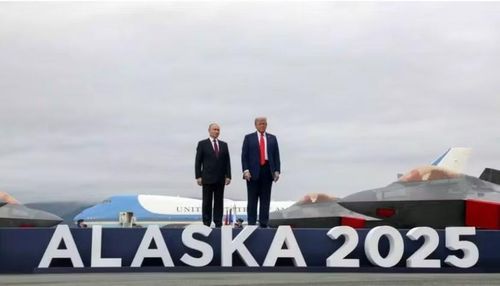Tổng thống Putin và Tổng thống Trump tại Alaska 2025
