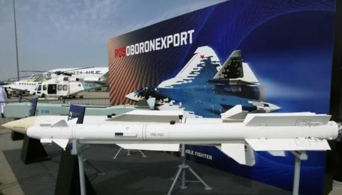 Phạm vi độ cao mục tiêu được công bố từ 15 m đến 25 km, trong khi tốc độ mục tiêu có thể đạt Mach 3.