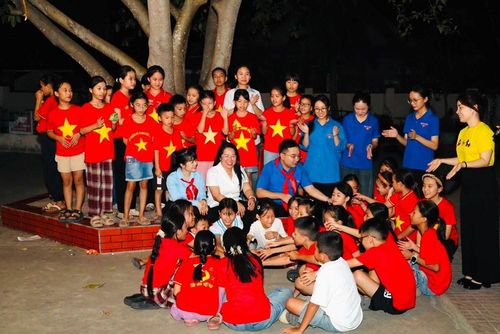 Sinh hoạt hè trở thành sân chơi bổ ích, giúp thiếu nhi vừa vui chơi vừa tìm hiểu văn hóa truyền thống