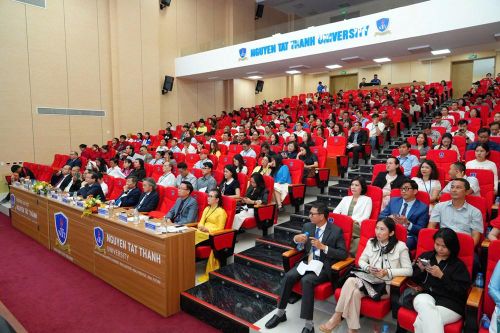 Hội thảo thu hút đông đảo chuyên gia, nhà quản lý và đại diện các doanh nghiệp du lịch tham dự