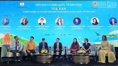 Các diễn giả tham gia tọa đàm.