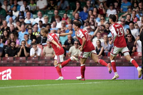  Niềm vui của các cầu thủ Arsenal. Ảnh: AP 