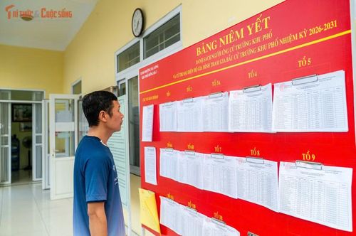 Quảng Ninh là một trong những địa phương đi đầu cả nước trong tổ chức sắp xếp, kiện toàn và bầu người đứng đầu các khu dân cư sau khi thực hiện sắp xếp đơn vị hành chính, tổ chức chính quyền địa phương 2 cấp.