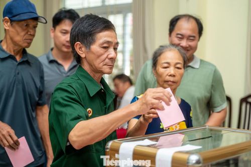 Với sự chuẩn bị chu đáo, sự vào cuộc đồng bộ của cả hệ thống chính trị và sự đồng thuận của nhân dân, cuộc bầu cử sẽ lựa chọn những trưởng thôn, bản, khu phố có uy tín, tâm huyết, gần dân, sát dân, đủ năng lực đồng hành cùng cấp ủy chính quyền triển khai hiệu quả các nhiệm vụ tại khu dân cư, đáp ứng yêu cầu phát triển trong giai đoạn mới.