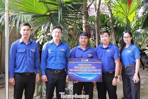 Công tác chăm lo thiếu nhi được triển khai thông qua trao học bổng, dụng cụ học tập, quà tặng; hỗ trợ xây dựng “Ngôi nhà Khăn quàng đỏ”, không gian sinh hoạt Đội, góc học tập, góc đọc sách; tổ chức các hoạt động vui chơi, giao lưu, giáo dục kỹ năng sống, kỹ năng thực hành xã hội.