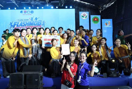 Thạc sĩ nghệ thuật Đoàn Huyền - giảng viên khoa Sân khấu, Trường Đại học Sân khấu Điện ảnh TPHCM - đánh giá hầu hết các đội thi đã tham gia liên hoan với đội ngũ đông đảo, nội dung các bài biểu diễn đa dạng, sinh động và đồng đều. Các thí sinh đã nỗ lực cao để hoàn thành bài thi tốt của mình.