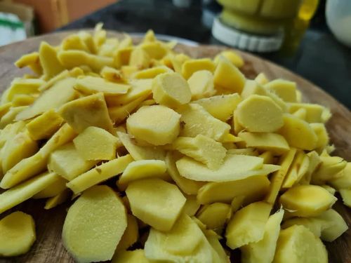 Gừng là loại gia vị tốt cho mùa hè. Ảnh: Minh Huệ.