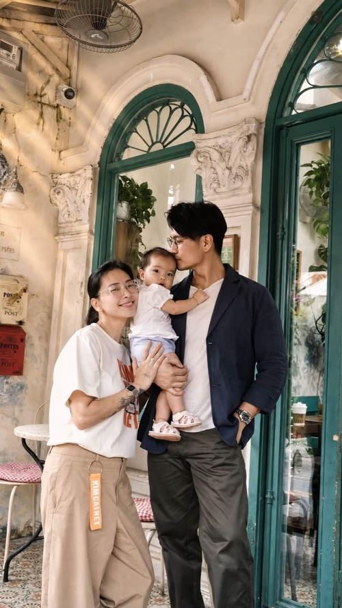 Hạnh phúc bình yên của gia đình Ngô Thanh Vân - Huy Trần hiện tại.