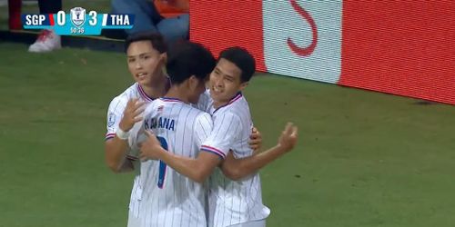 Thái Lan nâng tỷ số lên 3-0. Ảnh: AFN