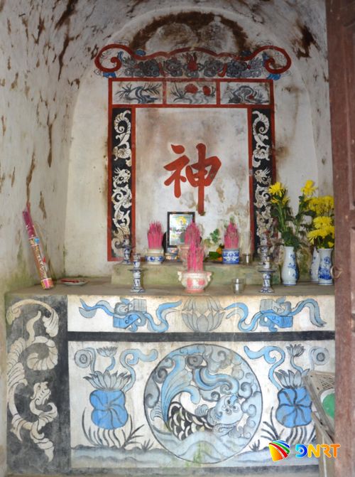 Án thờ Bà Mụ. Ảnh: Hoàng Phúc