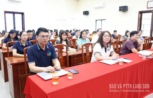 Lãnh đạo, cán bộ, đảng viên, người lao động Báo và PTTH Lạng Sơn dự hội nghị