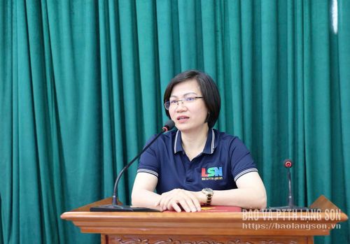 Đồng chí Phó Bí thư Đảng ủy, Phó Giám đốc Báo và PTTH Lạng Sơn thông tin về những điểm mới của Luật Báo chí năm 2026