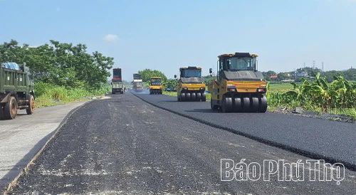 Tập trung thi công Dự án Cải tạo gia cố và nâng cấp đường Âu Cơ, đoạn qua xã Bình Phú nhằm đẩy nhanh tiến độ giải ngân vốn đầu tư công.