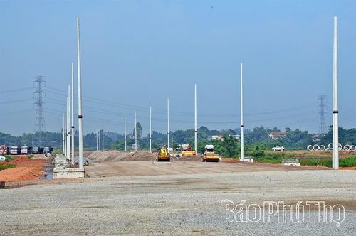 Tiến độ triển khai một số KCN trên địa bàn tỉnh còn chậm do thiếu hụt nguồn đất san lấp, vướng mắc trong công tác giải phóng mặt bằng.