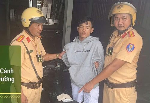 Duy cùng tang vật bị bắt giữ.