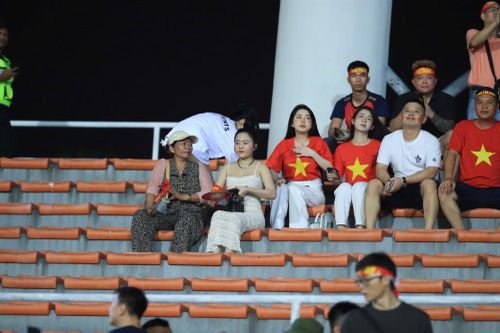 Các cổ động viên Việt Nam tại Malaysia. Ảnh: CTV.