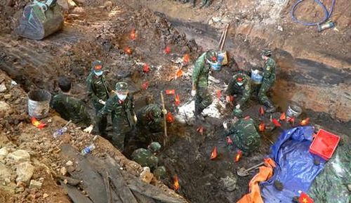 Công tác tìm kiếm, quy tập hài cốt các anh hùng liệt sĩ tại công viên Lê Thị Riêng được triển khai tích cực, cẩn trọng