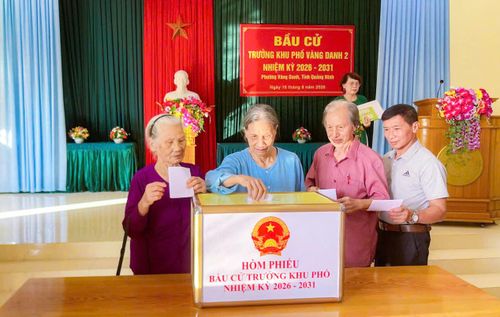 Trong số 624 điểm bầu cử trên toàn địa bàn tỉnh Quảng Ninh, có 450 thôn, bản, khu phố lựa chọn hình thức bỏ phiếu kín. (Ảnh: Thanh Tùng)
