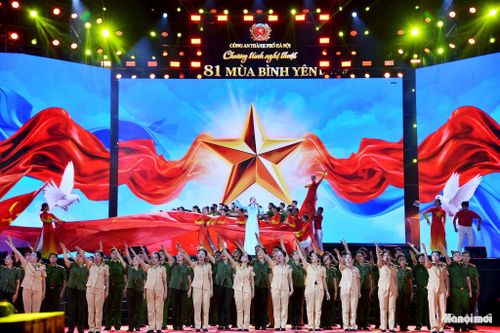 Không chỉ là một chương trình nghệ thuật chính luận, “81 mùa bình yên” là lời tri ân những thế hệ cán bộ, chiến sĩ đã cống hiến, hy sinh vì bình yên của Thủ đô và đất nước; đồng thời lan tỏa hình ảnh người chiến sĩ Công an Thủ đô bản lĩnh, trí tuệ, nhân văn, vì Nhân dân phục vụ.