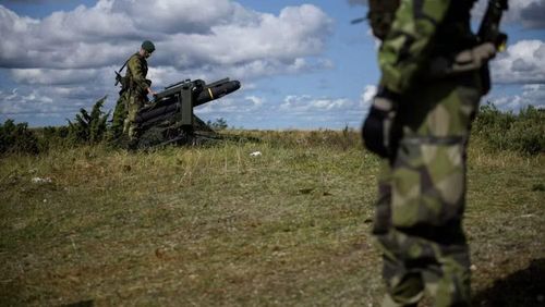 Một trong những đặc điểm của STASH là việc sử dụng hệ thống radar RADA của Israel. Chính khí tài này cung cấp khả năng phát hiện và theo dõi các mục tiêu trên không, sau đó đưa ra chỉ định mục tiêu cho tên lửa.