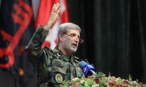 Đáng chú ý, tướng Hatami tuyên bố phụ nữ Iran tham gia hành động này sẽ nhận phần thưởng gấp đôi.