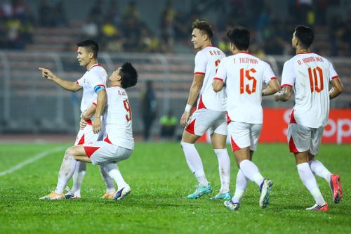  Bàn thắng không được tính cho Quang Hải mà được ghi nhận là pha phản lưới của Faris Danish. Dù vậy, đây vẫn là tình huống cực kỳ quan trọng, giải tỏa cho cá nhân Quang Hải và tuyển Việt Nam. Trước đó, đội tuyển đã trải qua trận đấu khó khăn dù dẫn trước đối thủ. 