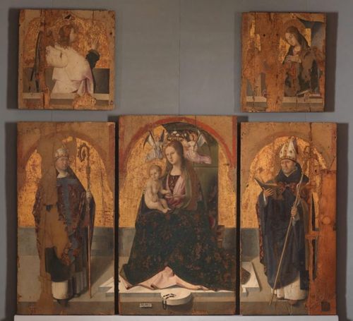5 tấm tranh thuộc bộ tranh Thánh Polittico di San Gregorio của họa sĩ Antonello da Messina. Ảnh: Reuters.