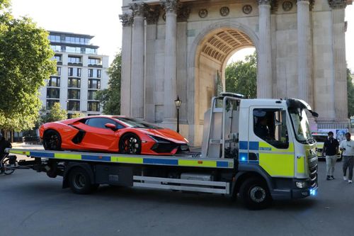 Chiến dịch Operation Noisy Car của cảnh sát London cho thấy không có "vùng cấm" trong việc xử phạt các hành vi vi phạm giao thông tại nước này, đặc biệt đối với các đại gia giàu có đến từ Trung Đông.