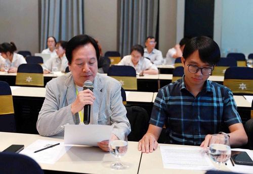 Khảo sát tại các điểm du lịch ở Quy Nhơn, ông Suh II Suk - Phó đại diện Văn phòng Xúc tiến Du lịch Việt Nam tại Hàn Quốc gợi ý, Quy Nhơn hãy tận dụng lợi thế từ “nước” để phát triển du lịch