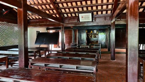 Lớp học nơi thầy giáo Nguyễn Tất Thành và các giáo viên của trường lên lớp dạy học