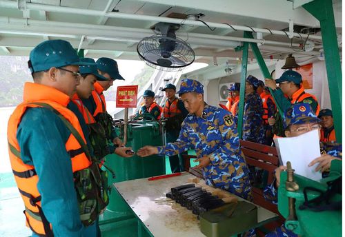 "Sao vuông" nhận đạn, chuẩn bị vào tuyến bắn.