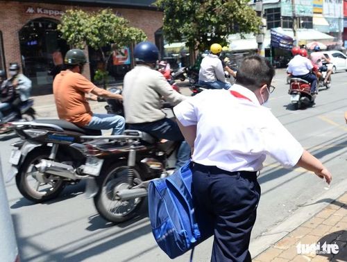 Một học sinh ở TPHCM bị thừa cân. Ảnh minh họa: Tự Trung.
