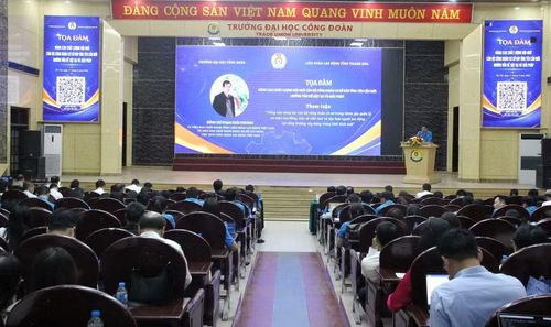 Chuyên gia tham luận tại Tọa đàm.
