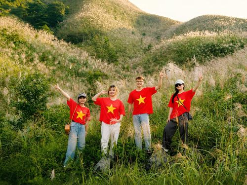 Những địa điểm gần Hà Nội như Bình Liêu, Lào Cai, Yên Bái… được nhiều người chọn vì có thể tiết kiệm chi phí đi lại và chủ động trong việc thay đổi kế hoạch.