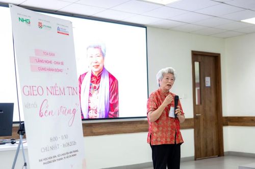 Bà Phùng Thị Lệ Lý chia sẻ về những trăn trở trong việc xây dựng đội ngũ thiện nguyện tại Việt Nam
