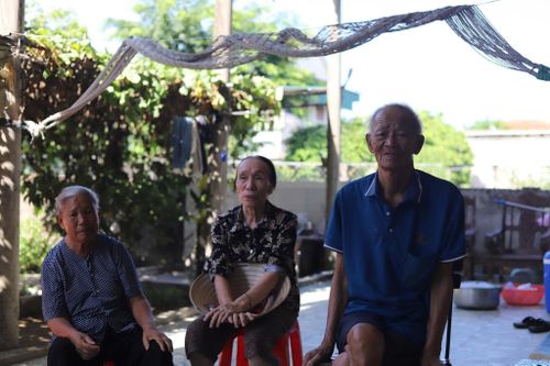 Dù may mắn nhưng bố anh Thanh cùng họ hàng vẫn chưa hết bàng hoàng sau sự việc.