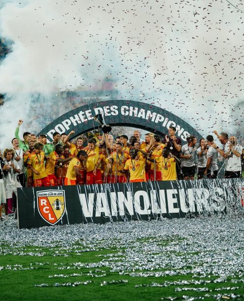 Cùng nhau nâng cao chiến tích lịch sử - Ảnh: Ligue 1